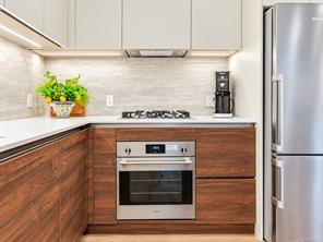 108-369 Tyee Rd — listing photo 16 of 54