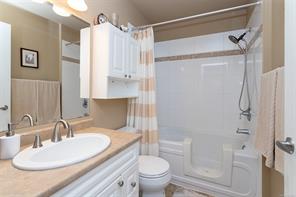 204-866 Goldstream Ave — listing photo 19 of 27