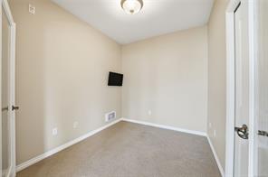 211-399 Wembley Rd — listing photo 21 of 34