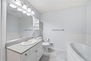 211-399 Wembley Rd — listing photo 24 of 34