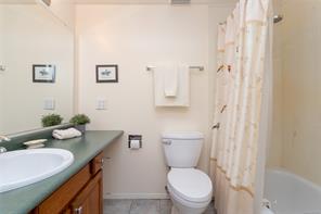 401-2341 Harbour Rd — listing photo 23 of 32