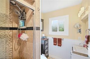 663 Maple St — listing photo 19 of 64