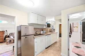 663 Maple St — listing photo 22 of 64