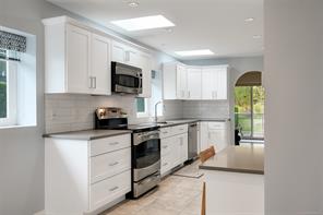 1309 Layritz Pl — listing photo 13 of 59