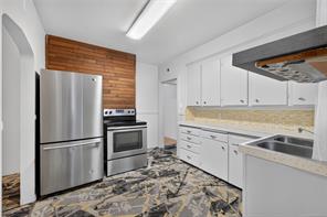 3219 RUTLEDGE St — listing photo 16 of 40