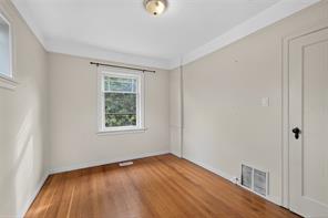 3219 RUTLEDGE St — listing photo 19 of 40
