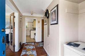 847 Old Esquimalt Rd — listing photo 15 of 54