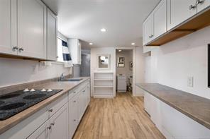 847 Old Esquimalt Rd — listing photo 28 of 54