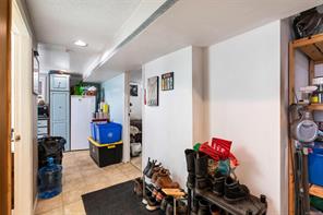 847 Old Esquimalt Rd — listing photo 41 of 54
