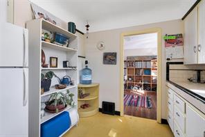 847 Old Esquimalt Rd — listing photo 20 of 54