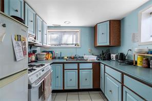 847 Old Esquimalt Rd — listing photo 44 of 54