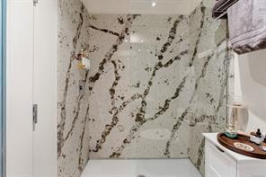 322-1029 View St — listing photo 18 of 27