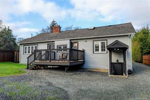 3919 Quadra St — listing photo 23 of 23