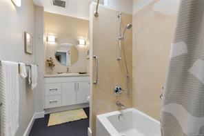 401-1000 Park Blvd — listing photo 30 of 36