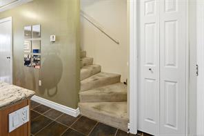 207-991 Cloverdale Ave — listing photo 15 of 21