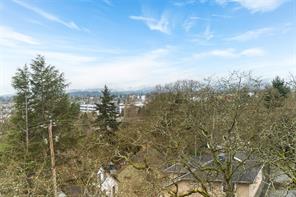 207-991 Cloverdale Ave — listing photo 20 of 21