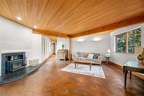 6161 Lacon Rd — listing photo 13 of 63