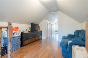 121 Harvey St — listing photo 24 of 49