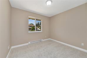585 HANSEN Ave — listing photo 30 of 54