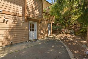585 HANSEN Ave — listing photo 37 of 54