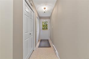 585 HANSEN Ave — listing photo 38 of 54