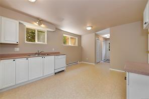 585 HANSEN Ave — listing photo 41 of 54