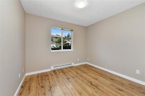 585 HANSEN Ave — listing photo 44 of 54