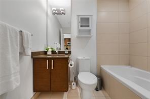 206-2589 Penrhyn St — listing photo 23 of 64