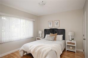 1697 Yale St — listing photo 21 of 39