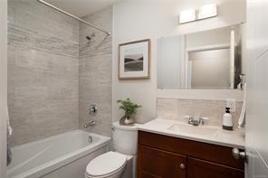 1697 Yale St — listing photo 23 of 39