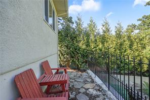 1697 Yale St — listing photo 29 of 39