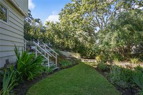 1697 Yale St — listing photo 33 of 39