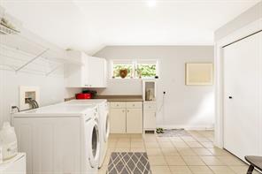 1036 Deal St — listing photo 30 of 45