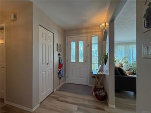 688 Albatross Cres — listing photo 17 of 46