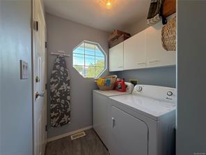 688 Albatross Cres — listing photo 19 of 46