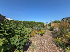 688 Albatross Cres — listing photo 35 of 46