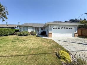 688 Albatross Cres — listing photo 46 of 46
