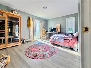 940 5th Ave — listing photo 15 of 23