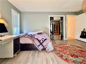 940 5th Ave — listing photo 16 of 23
