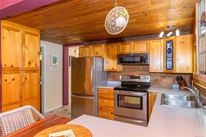 13725 Jennifer Rd — listing photo 18 of 47