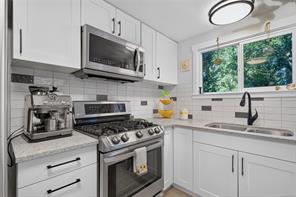 6071 Pine Ridge Cres — listing photo 15 of 39