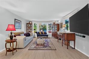 6071 Pine Ridge Cres — listing photo 18 of 39