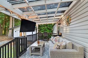 6071 Pine Ridge Cres — listing photo 22 of 39