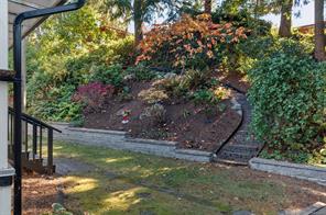 6071 Pine Ridge Cres — listing photo 34 of 39