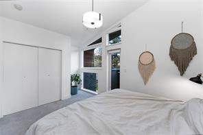 4-991 McKenzie Ave — listing photo 16 of 33