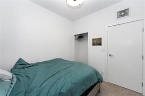 4-991 McKenzie Ave — listing photo 20 of 33