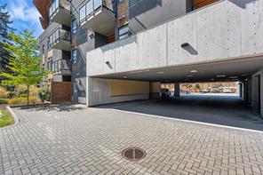 4-991 McKenzie Ave — listing photo 25 of 33