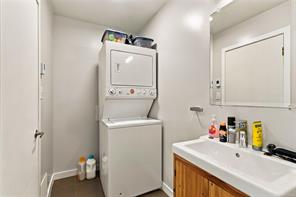2778 Kingswood Rd — listing photo 17 of 44