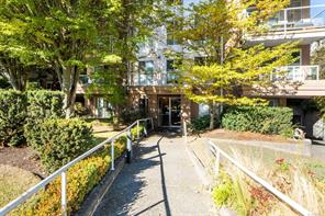 404-1710 Fort St — listing photo 27 of 38