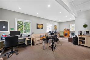 2025 Forest Dr — listing photo 23 of 36